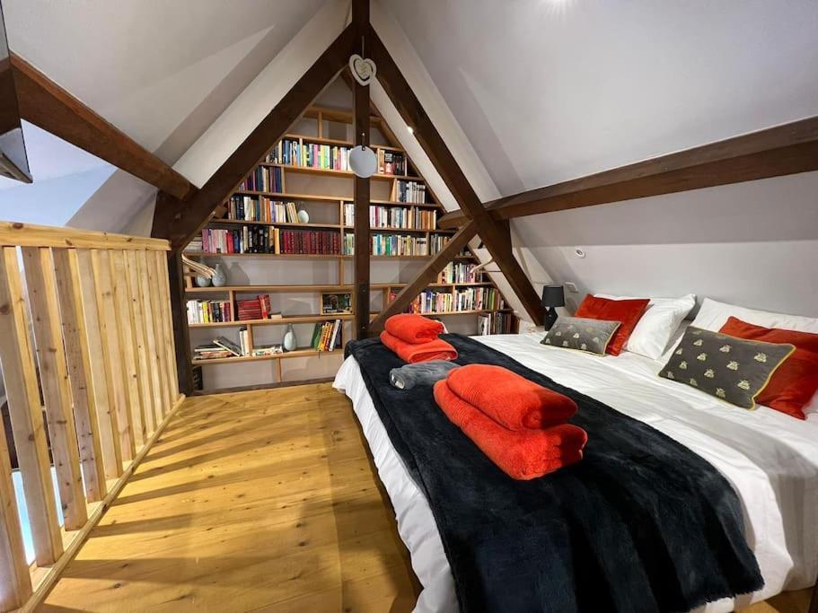 The Shack - Thatched Self Contained Annex Collingbourne Ducis Екстериор снимка