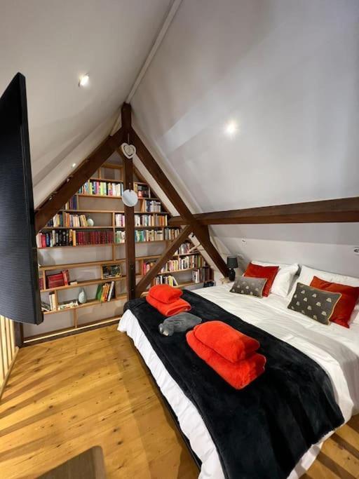 The Shack - Thatched Self Contained Annex Collingbourne Ducis Екстериор снимка