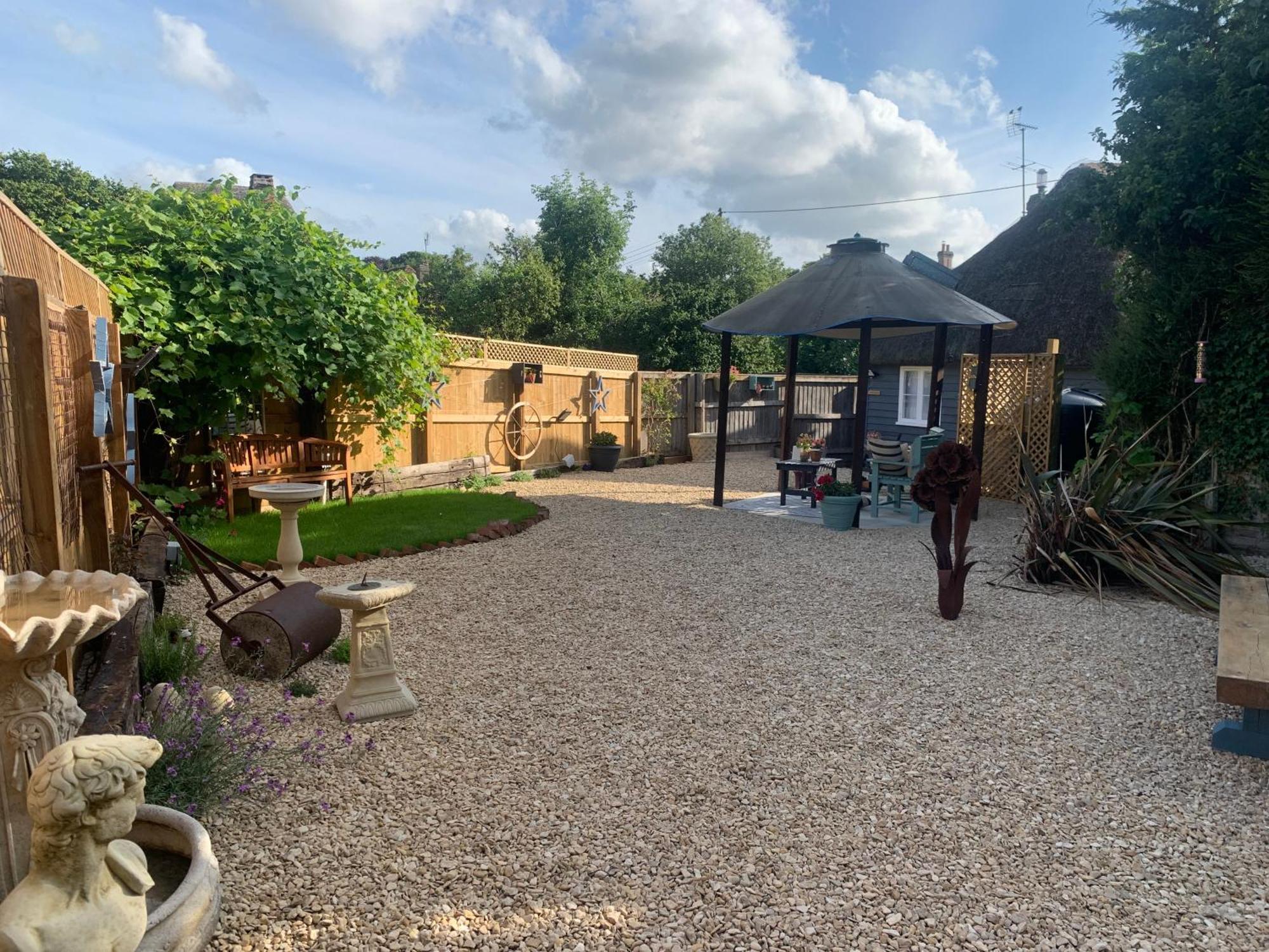 The Shack - Thatched Self Contained Annex Collingbourne Ducis Екстериор снимка